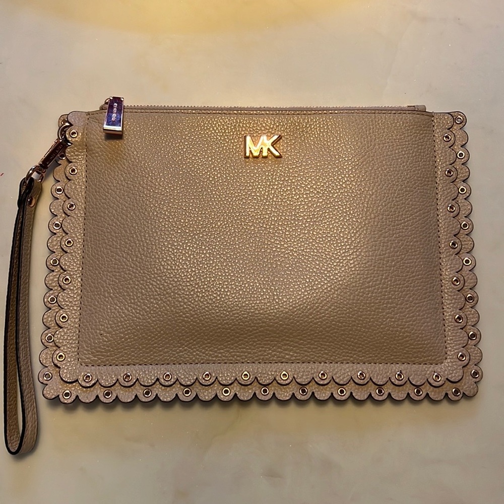 Michael Kors Rose Gold Travel XL Large Clutch Wristlet. Gently used a few times.